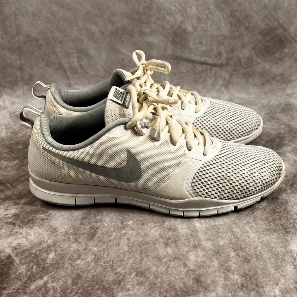 Nike Shoes Womens White 8.5 Flex Essential TR Running Training Gym - Picture 4 of 9
